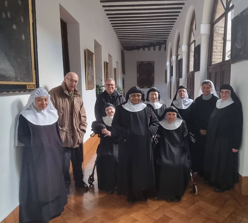 El Prior general visita y confirma la misión en Pamplona