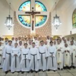 Seis noviços professam seus primeiros votos nas Filipinas: “A profissão não é um fim, mas o começo de uma resposta diária”