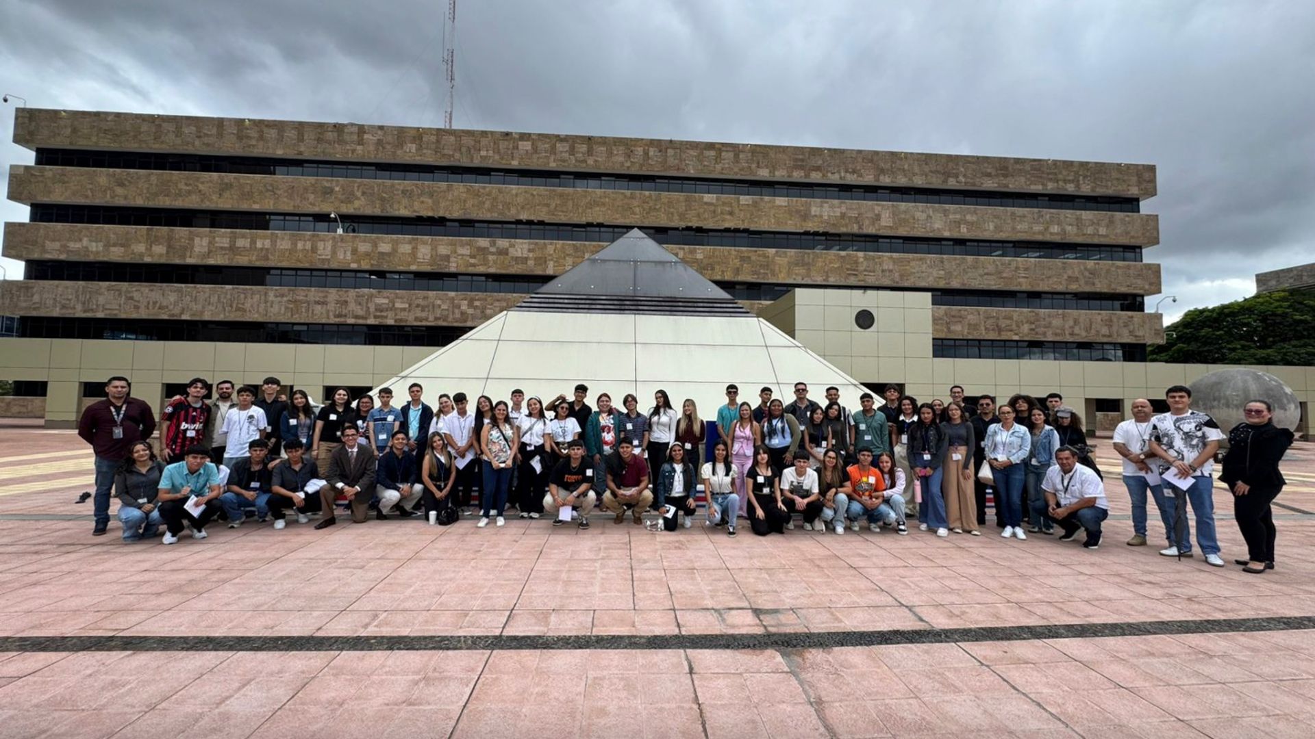 00-542758939_1250328987136001_749614635715074518_n