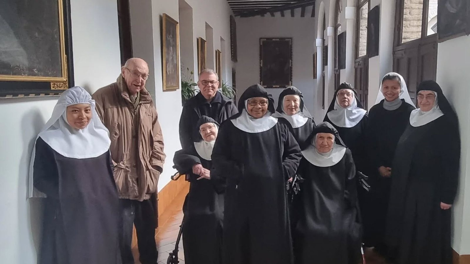 Monjas de Pamplona y el P. General